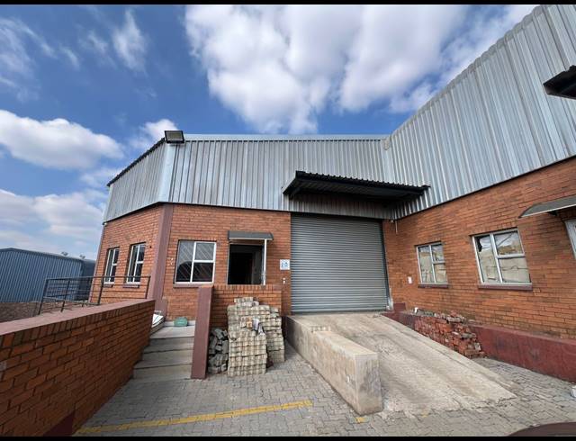 320M² WAREHOUSE TO LET IN SUNDERLAND RIDGE